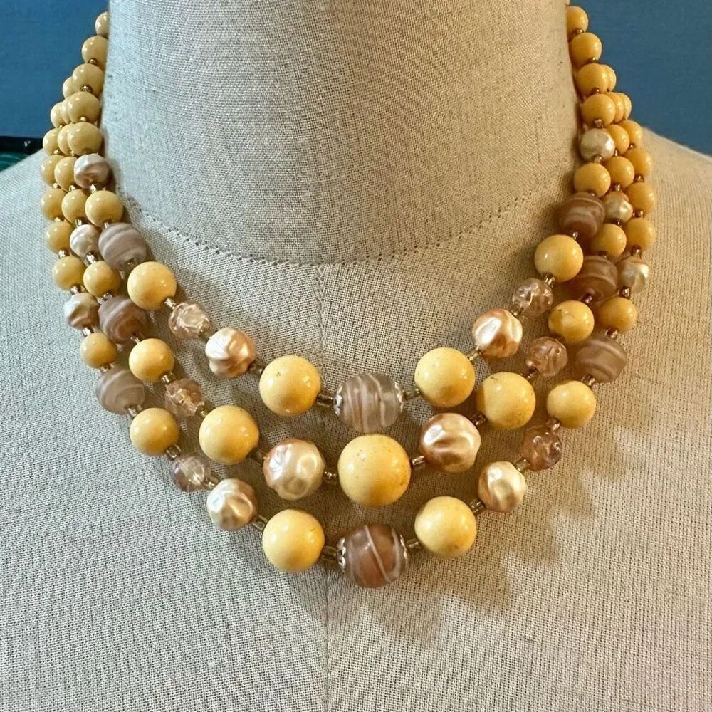 Beautiful vintage triple strand beaded necklace